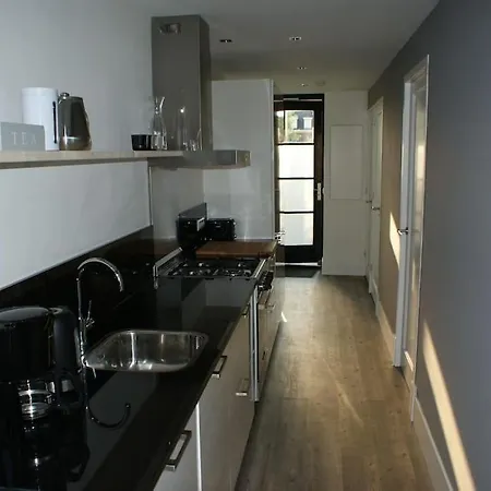 別荘 Wellness Ruigenhoek 13a - Sauna, Jacuzzi ! De Zilk